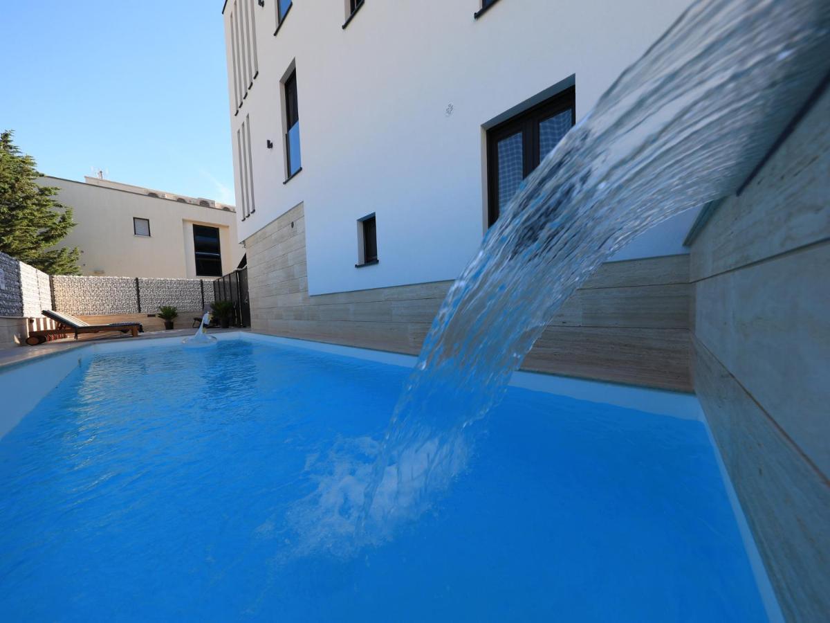 Adastra Apartments Maslenica Exterior photo