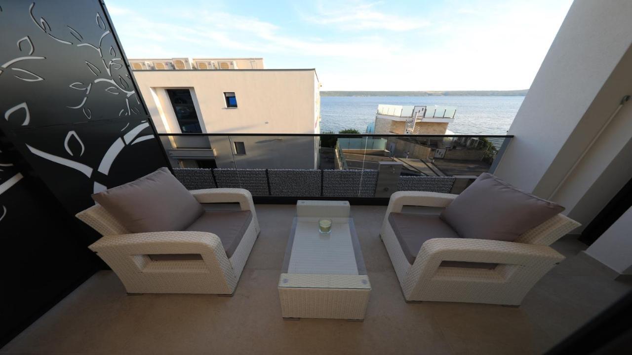 Adastra Apartments Maslenica Exterior photo