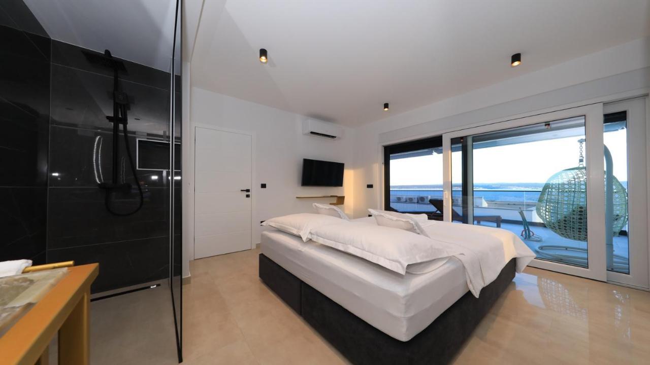 Adastra Apartments Maslenica Exterior photo