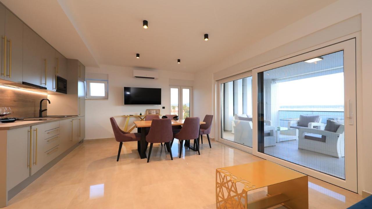 Adastra Apartments Maslenica Exterior photo