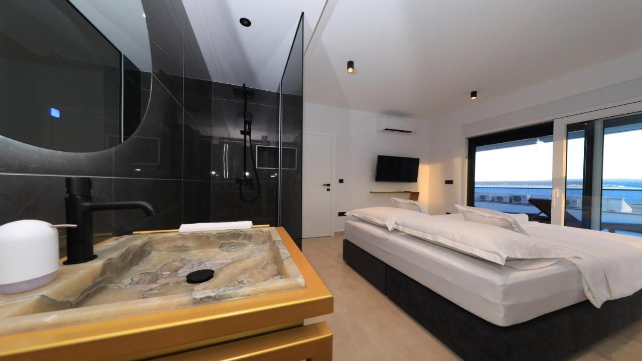 Adastra Apartments Maslenica Exterior photo
